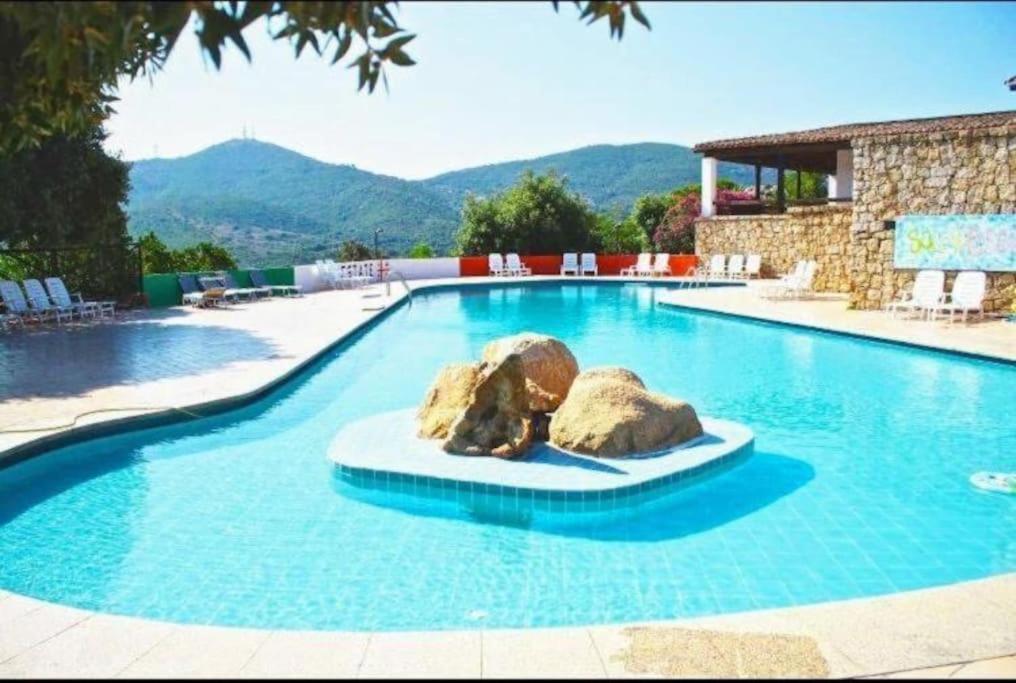 Coralli On The Hill - Shared Pool Ferienhaus Olbia